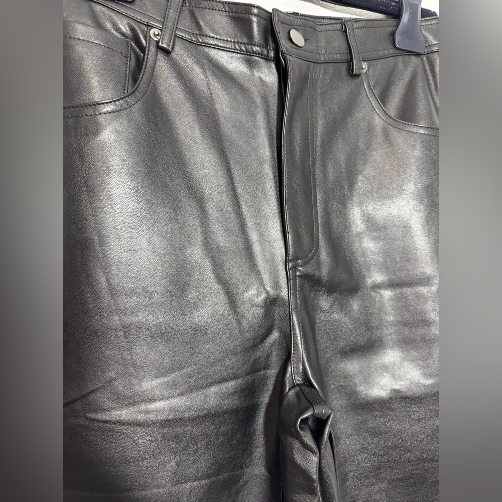 Steve Madden Vegan Leather Pants in Black NWT - Picture 7 of 13